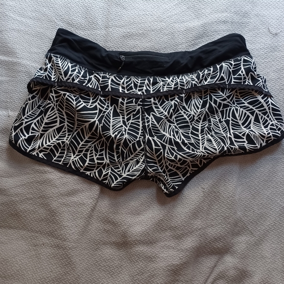 Lululemon speed shorts - Picture 2 of 3